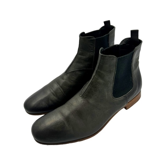 PRADA Leather Chelsea Boots Black - Picture 1 of 14